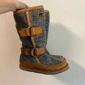 RARE Sorel Herringbone Chipahko Blanket Boots Size 8.5